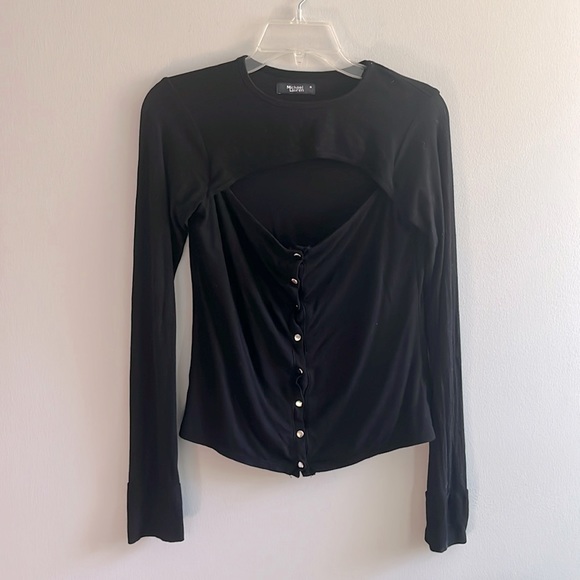Michael Lauren Tops - Michael Lauren viscose ribbed longsleeve cutout shirt with silver snaps
